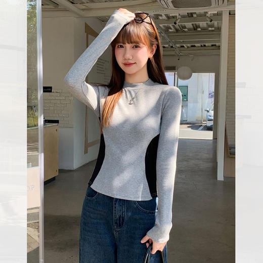 西遇撞色拼接圆领打底衫女2026秋季修身显瘦短款弹力长袖针织上衣SS060858 商品图0