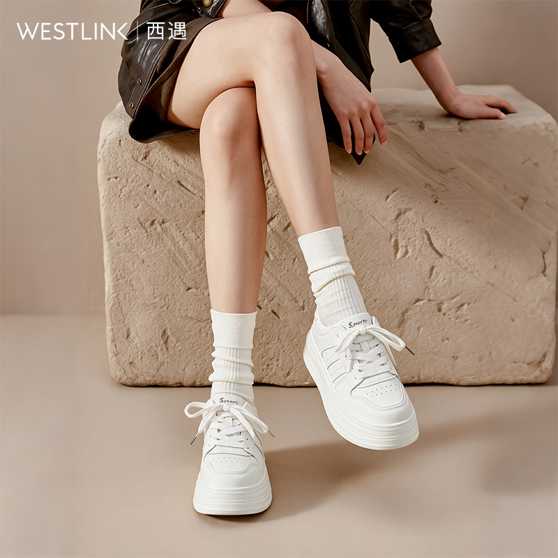 西遇厚底小白鞋女2026新款秋季韩系百搭透气巨好看舒适休闲板鞋V1666610