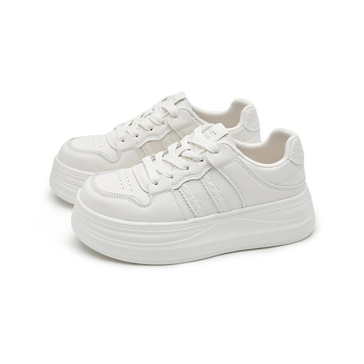 西遇厚底小白鞋女2026新款秋季韩系百搭透气巨好看舒适休闲板鞋V1666610 商品图4