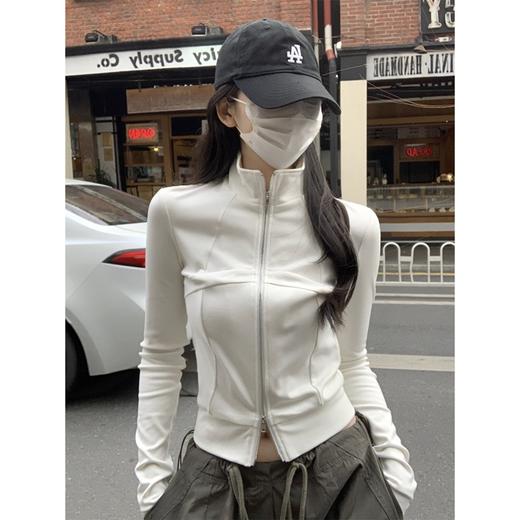 韩系女神来啦【辣妹穿搭！】设计感鱼骨拉链长袖开衫 T恤外套女 早秋新款 纯色修身短款德绒上衣。wb★深秘心选 商品图3