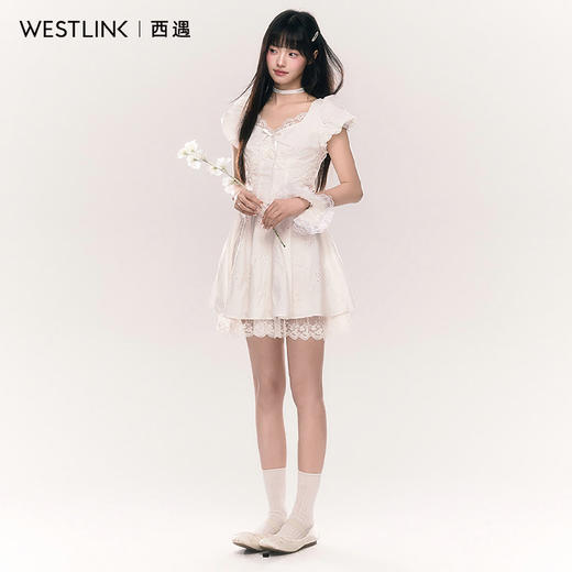 西遇白色蕾丝泡泡袖连衣裙女2026夏季新款蝴蝶结镂空刺绣A字短裙SS060613 商品图4
