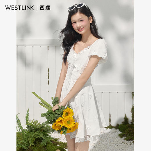 西遇白色蕾丝泡泡袖连衣裙女2026夏季新款蝴蝶结镂空刺绣A字短裙SS060613 商品图1