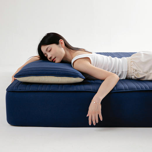 睡感新体验💤【京帝 深睡Pro3.0轻氧床笠三件套】A类标准 柔糯面料 中空结构填充 蓬松柔软 平整服帖 怎么动都不跑偏 可机洗不起皱不变形 赠手提袋 商品图0