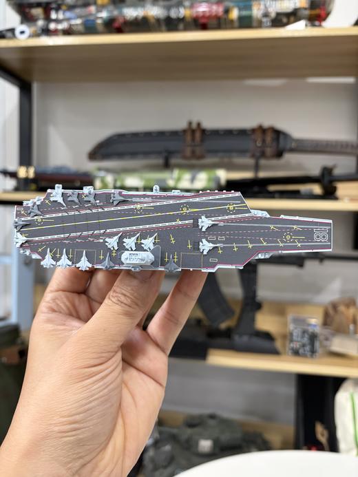 【中船文化出品 既能当摆件又能当冰箱贴 一物两用】中国航母福建舰冰箱贴涂装完成模型1:2000 ds（zc）少量到货，预售一周内发货完成 商品图6