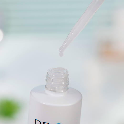 【热卖！持美白淡斑特证！】赠14ml OLAY 三代淡斑小白瓶 清爽水润质地 上脸易吸收 60ml/瓶 商品图5