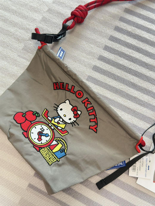 日单Ballchain × Hello Kitty联名刺绣斜挎包 商品图4