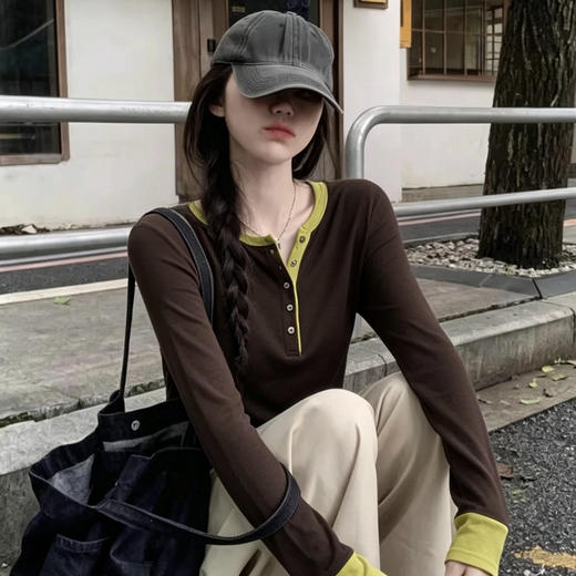 【美拉德撞芥末绿打底衫】经典亨利领设计  复古运动拼色 商品图3