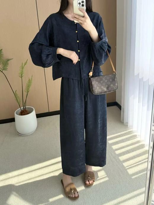 「夜澜归」桑蚕丝香云提花缎外套 ，低调奢华的老钱感，不挑人，松弛时髦【5-7天发货】 商品图9