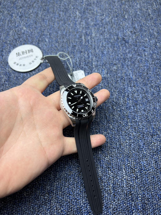 强势来袭！浪琴新款第三代康卡斯潜水系列 再添新作机械腕表 男士腕表 表径42mm
机芯：搭载进口西铁城 商品图2