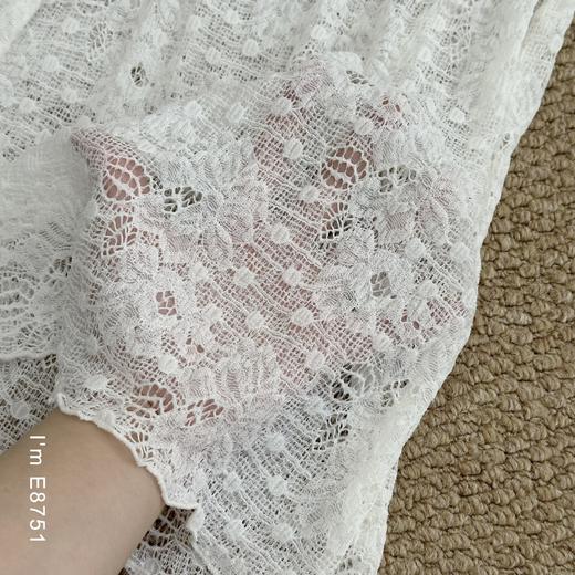 卷卷紫木耳边半高领轻熟微透打底暗纹镂空提花蕾丝衫 面料柔软细腻 叠穿毛衣/卫衣/长袖/外套 精致百搭一件多用 商品图2