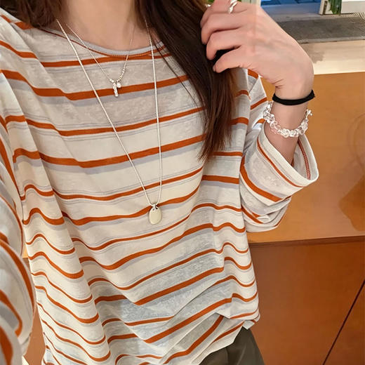 西遇休闲条纹T恤女2026秋季新款圆领宽松落肩慵懒风百搭长袖上衣SS060893 商品图1