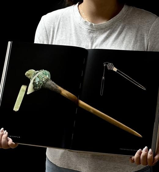 【微量】《玉文化与中华文明——中国历史研究院珍藏玉器精品》，16开函套精装,中国历史研究院主编，文物出版社2026年6月一版一印，定价：680，售价：544。 商品图3