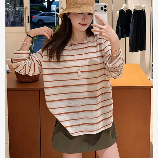 西遇休闲条纹T恤女2026秋季新款圆领宽松落肩慵懒风百搭长袖上衣SS060893 商品图0