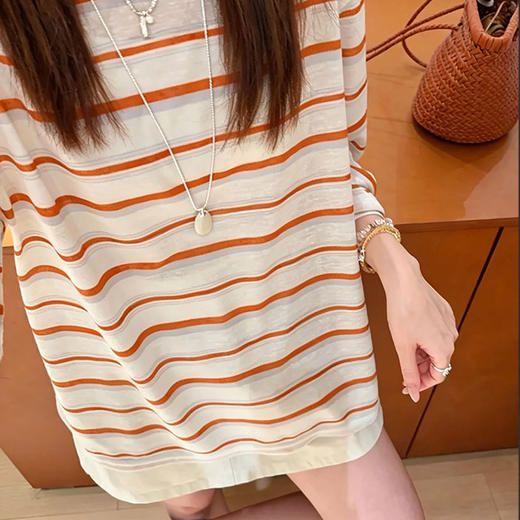 西遇休闲条纹T恤女2026秋季新款圆领宽松落肩慵懒风百搭长袖上衣SS060893 商品图4