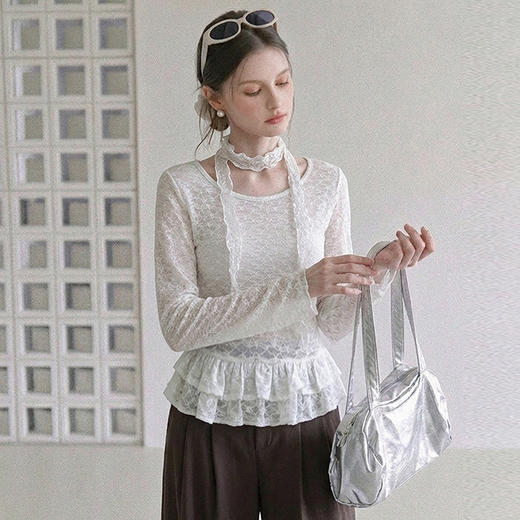 西遇挂脖蕾丝上衣女2026秋季新款荷叶边氛围感叠穿长袖打底衫SS060907 商品图1