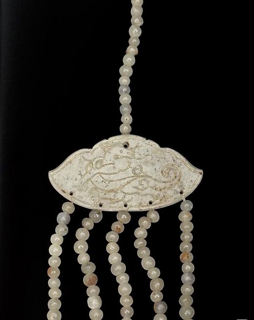 【微量】《玉文化与中华文明——中国历史研究院珍藏玉器精品》，16开函套精装,中国历史研究院主编，文物出版社2026年6月一版一印，定价：680，售价：544。 商品图7