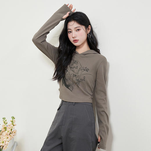 西遇美式连帽短款印花卫衣春季新款甜辣风长袖修身设计感上衣LXD55249 商品图2