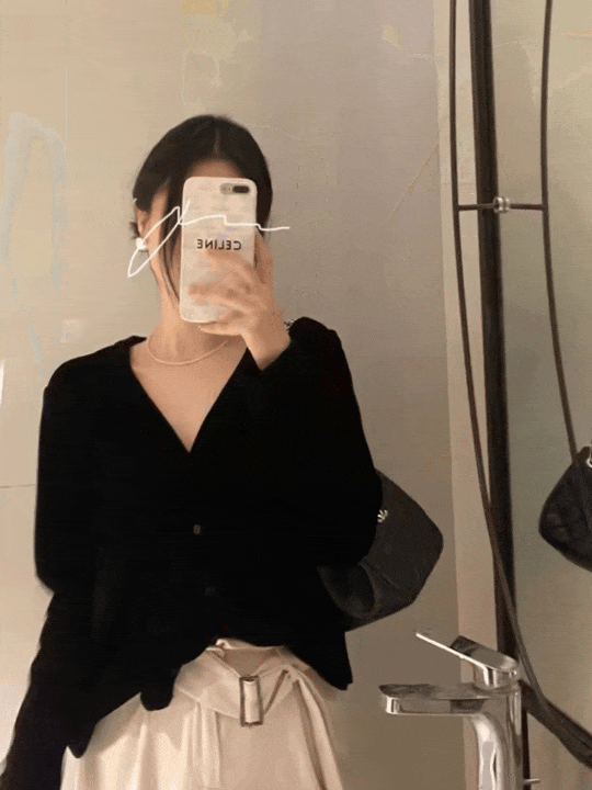 【49.9/件， 69/2件】UMUY12色奶酥开衫 | V领的设计很百搭，里面穿个圆领白T就超级好看，颜色12个、尺码5个，能穿到80-160斤【3-7天发货】