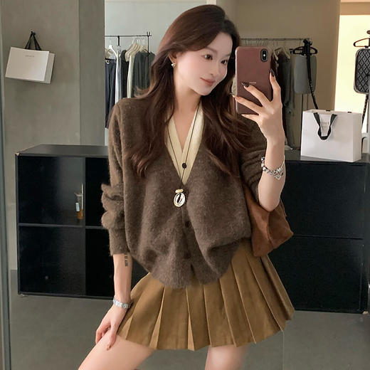 西遇美拉德撞色针织开衫女2026秋季假两件V领慵懒显瘦长袖上衣SS060937 商品图3