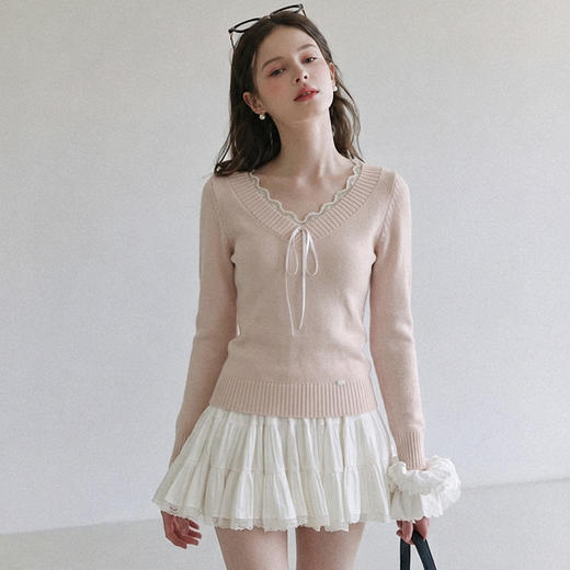 西遇V领系带蕾丝针织衫女2026秋季花边温柔修身显瘦长袖上衣SS060943 商品图3