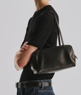 法式羊皮保龄球包 | 样品材质、25cm大小适合，三色可选，法式慵懒、松弛感十足