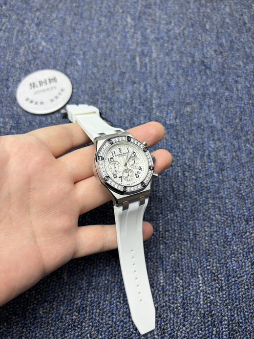 AP爱彼皇家橡树离岸女款系列 女士石英腕表 表径37mm 商品图2