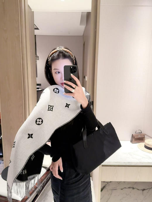 秋冬特惠💰150 LV老花双面围巾 商品图4