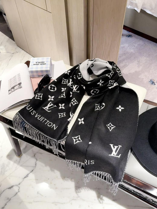 秋冬特惠💰150 LV老花双面围巾 商品图5