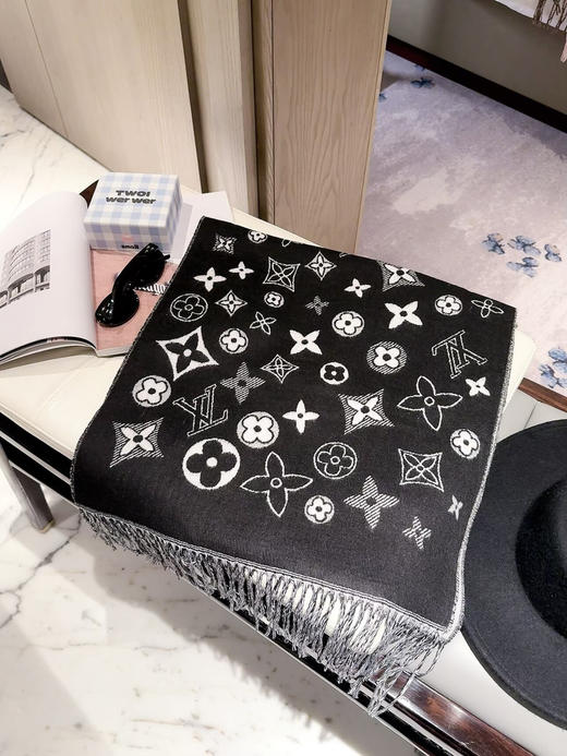 秋冬特惠💰150 LV满天星老花双面围巾 商品图8