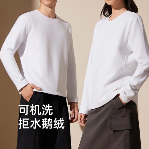 无需手洗 解放双手【NICESELF 男女款 可机洗鹅绒小白T】90%大朵白鹅绒填充，700+蓬松度更保暖 7A抗菌功效 拒水鹅绒，保暖、轻盈、柔软、水洗不结团，耐久使用 商品图3