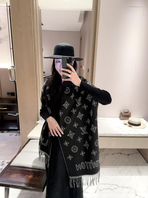 秋冬特惠💰150 LV手绘线描老花围巾 商品图5