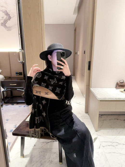秋冬特惠💰150 LV手绘线描老花围巾 商品图4