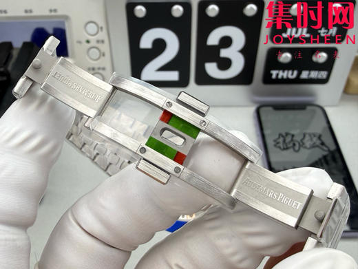 ZF爱彼皇家橡树"Jumbo"超薄16202系列 蓝色盘 男士腕表 表径39mm 小手腕福音 精简两针设计 商品图7