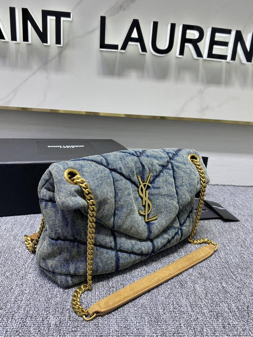 秋冬特惠💰1100 原单YSL圣罗兰 Loulou puffer 牛仔系列577475 颜值很高，怎么搭配都好看 商品图2