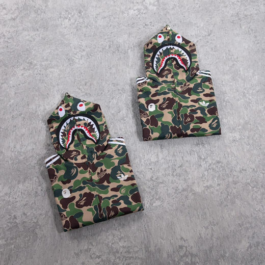 BAPE联名阿迷彩拉链连帽卫衣 商品图6