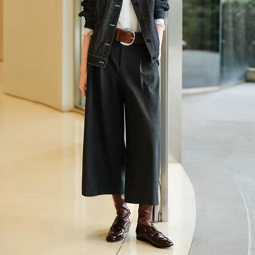 西遇高腰人字纹阔腿裤女2026秋季静谧灰设计感时髦八分休闲长裤SS060988 商品图3