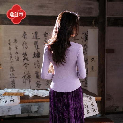 逸红颜《暮归鸾》2026秋新款缠枝芙蓉刺绣针织衫旗袍上衣打底衫女 商品图4