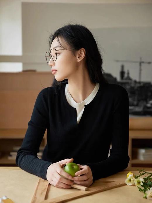 假两件长袖针织衫，手感柔软，色泽自然柔和，不经意的高级起来！【3-7天发货】 商品图6