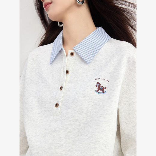 西遇学院刺绣风卫衣女2026春秋学院风刺绣POLO领薄款长袖上衣SS061023 商品图1