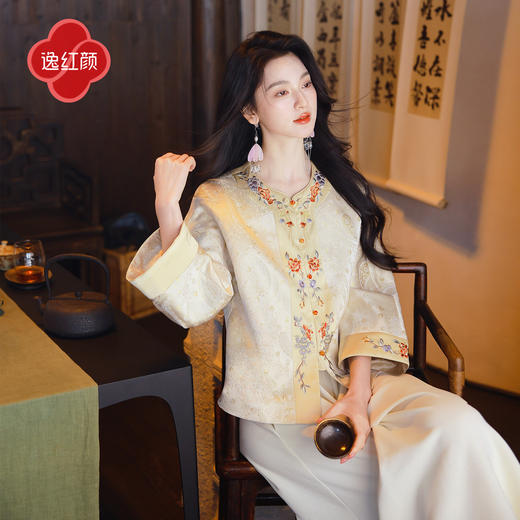 逸红颜《琉光》2026秋新款博物馆典藏宫灯刺绣织锦缎新中式外套女 商品图1