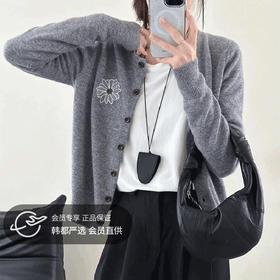  穿衣显瘦？全靠它！万能百搭的针织小开衫，不到60元穿出大牌范儿 