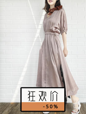 TYNVIE配腰带泡泡袖连衣裙 - 波点