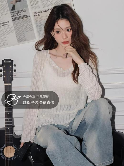 （慵懒随性中带着一丝纯欲~ ）法式微透木耳边罩衫 V领纯欲早秋薄款罩衫空调衫宽松T恤高级感上衣 商品图0