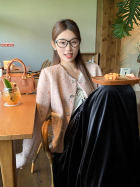 <曾小咸推荐>新品现货秒杀！卖完下架不再补 ！微信粉丝打折价！！粉色小香风外套开衫 日常239.99/件 立减80 秒杀159.99/件！！