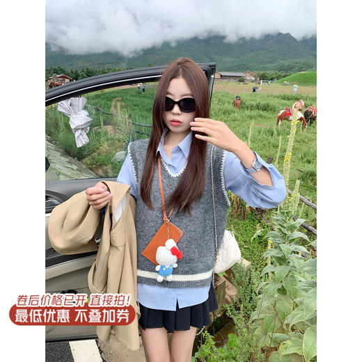 <曾小咸推荐> 现货秒杀！微信超特价！灰色v领针织马甲背心 日常179.99 立减100 秒杀79.99！ 商品图1