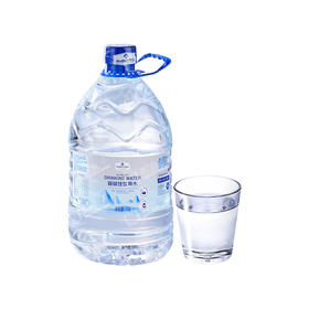 聚便利 X 山姆 Member's Mark 弱碱性饮用水 4L