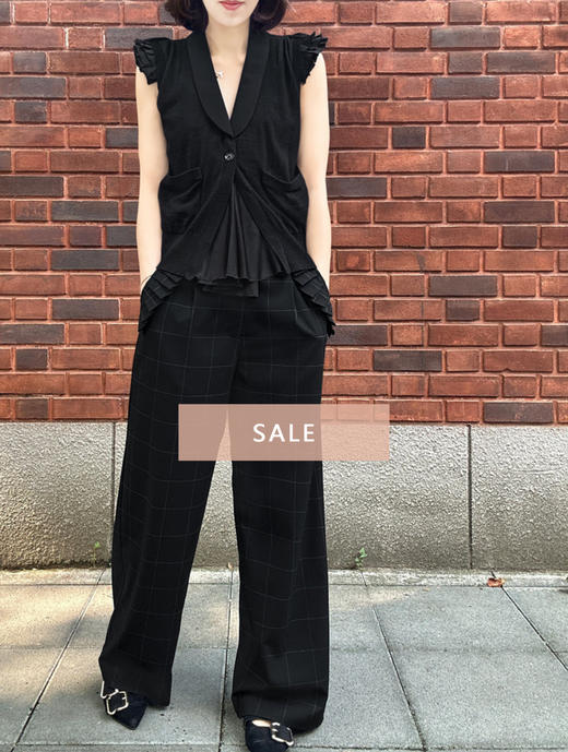 TYNVIE 花边肩饰针织马甲开衫-黑色 商品图0