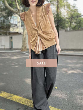 TYNVIE 花边肩饰针织马甲开衫-卡其色