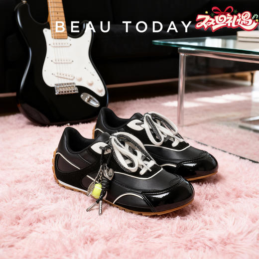 BeauToday【赠网球挂饰】黑色德训鞋 时尚大头休闲女鞋29962 商品图0