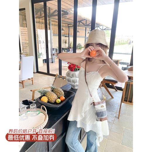 【189元任选2件】最后一波现货！不规则吊带连衣短裙 商品图0